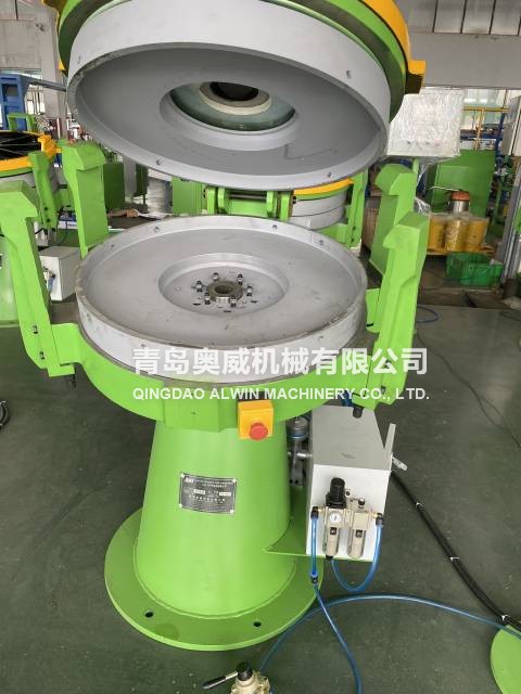 氣動(dòng)內(nèi)胎硫化機(jī)